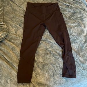 Black Lululemon Cropped Leggings